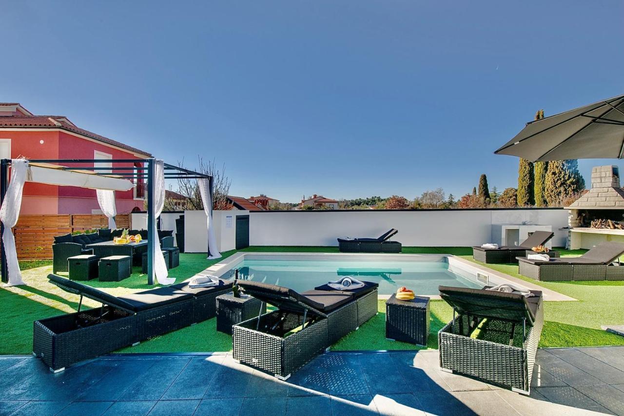 Complex Villa White Пула Экстерьер фото