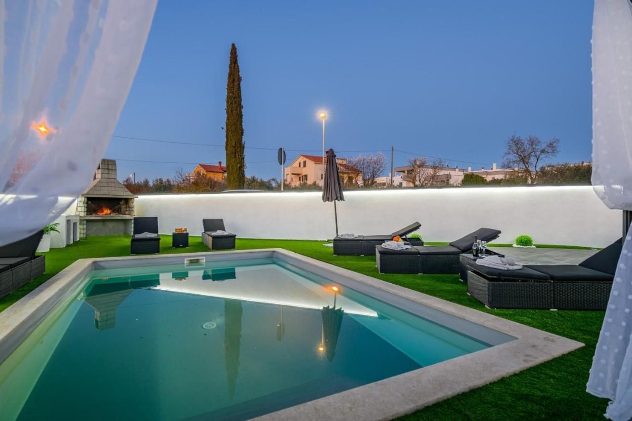 Complex Villa White Пула Экстерьер фото